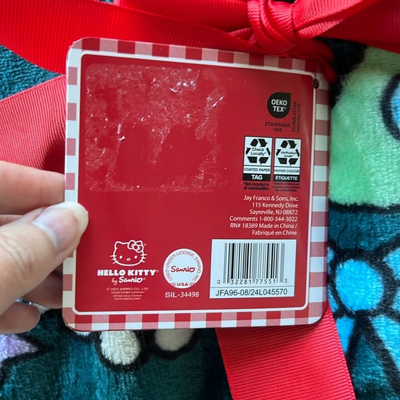 NWT Sanrio Hello Kitty and Friends Plush Christmas Throw 60x70 inches - Picture 4 of 8